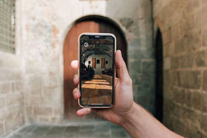 HistARy: Guided tour of the Gothic Quarter with Augmented Reality - Starting Point at Plaça de Garriga i Bachs