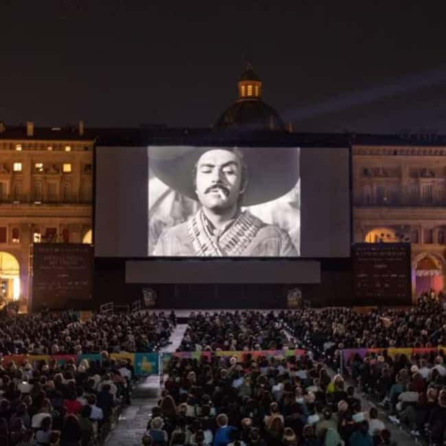 Historic Center. Day of museums - Starting Point: Entrada al Palacio de Iturbide