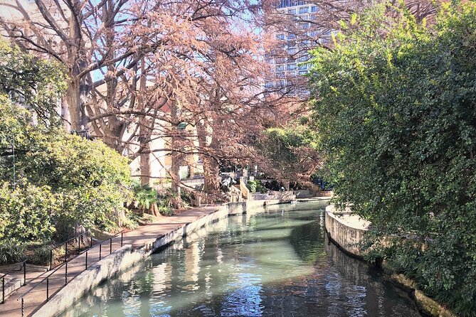Historic Downtown & Riverwalk Walking Tour - Exploring the San Antonio River Walks Unique Story