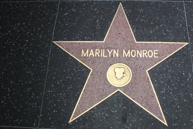 Historic Hollywood Boulevard and Movie Palaces Walking Tour - Visiting the Hollywood Sign and the Hollywoodland History