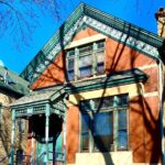 Historic Homes and Cottages of Wicker Park Walking Tour - The Guide’s Passion and Use of Technology
