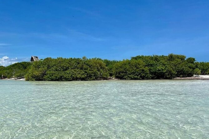 Holbox: Islas Pajaros, Yalahau & Isla de la Pasión with pick up - Discover Yalahau Lagoon’s Mystical Waters
