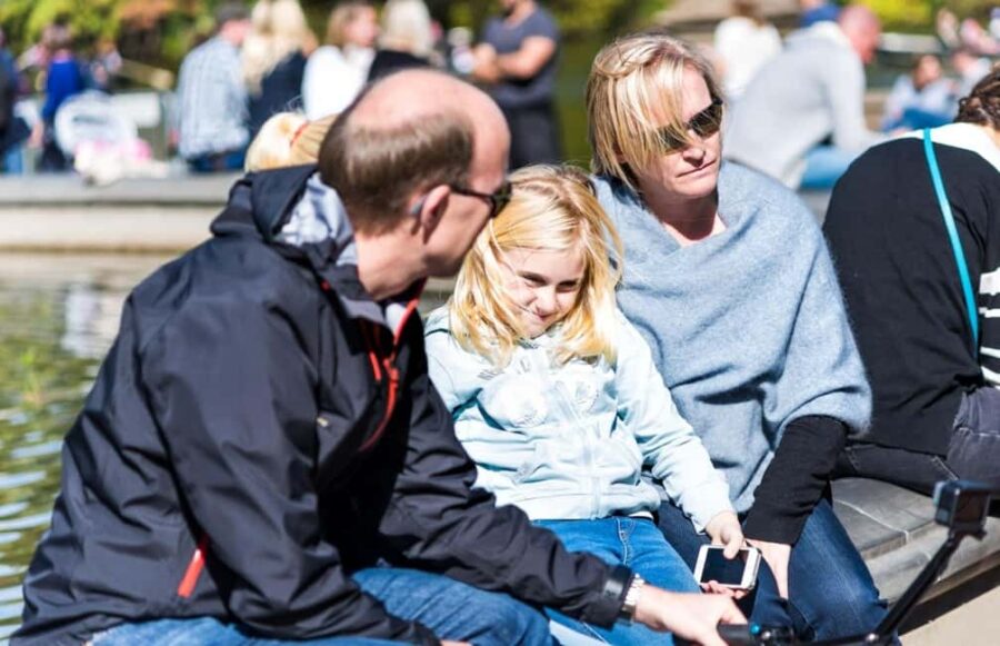 Hollywood in Central Park: Celebrity Hotspots Rickshaw Tour - Why This Tour Stands Out