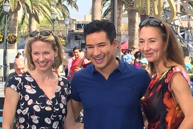 Hollywood Tour - Iconic Los Angeles Neighborhoods and Shopping Hotspots