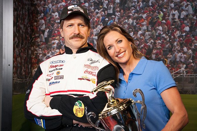 Hollywood Wax Museum Admission Ticket in Pigeon Forge - Hollywood Wax Museum Location and Accessibility