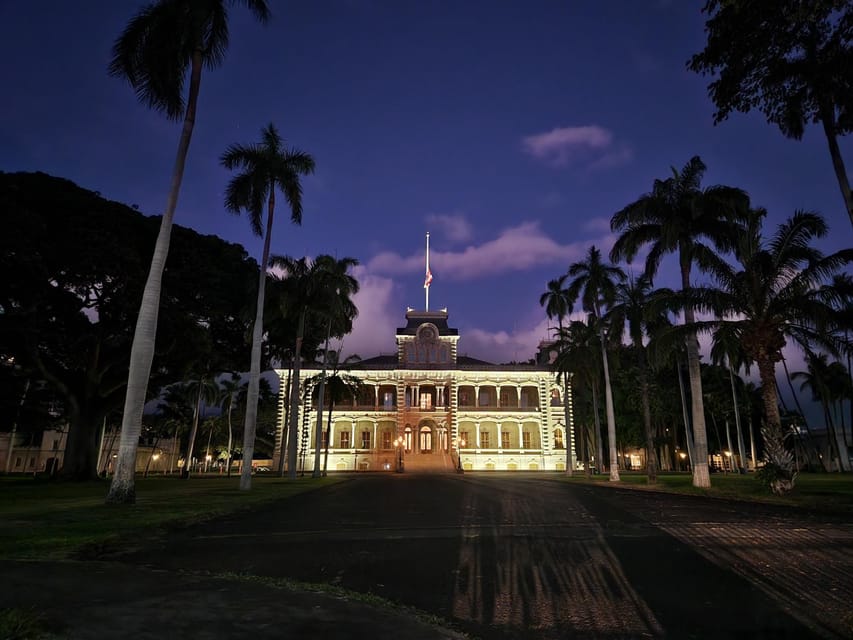 Honolulu: Ghosts of Old Honolulu Walking Tour - What Makes Lopaka Kapanui the Perfect Guide for Haunted Honolulu