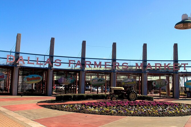 Hop On Hop Off Dallas Tour - The Guide’s Style and Commentary Quality