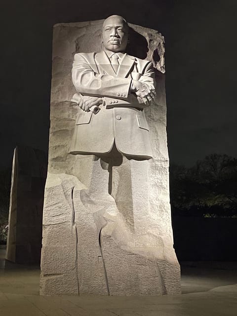 Hop on, Hop off Tour of Washington DC - Exploring Washington DC’s Iconic Landmarks in Your Own Pace