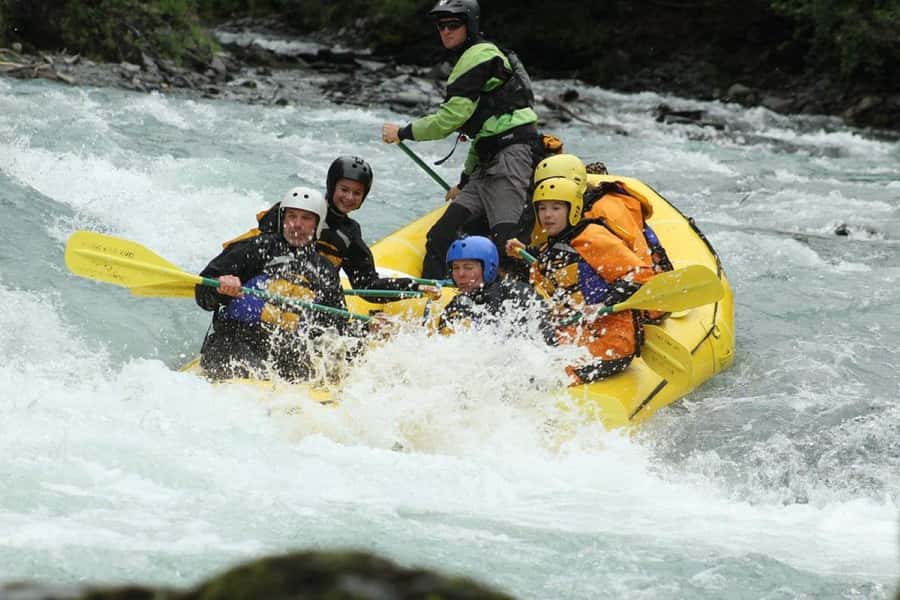 Hope: Three Canyon 6 Mile Creek Whitewater Rafting Adventure - Navigating the Rapids of Six Mile Creek