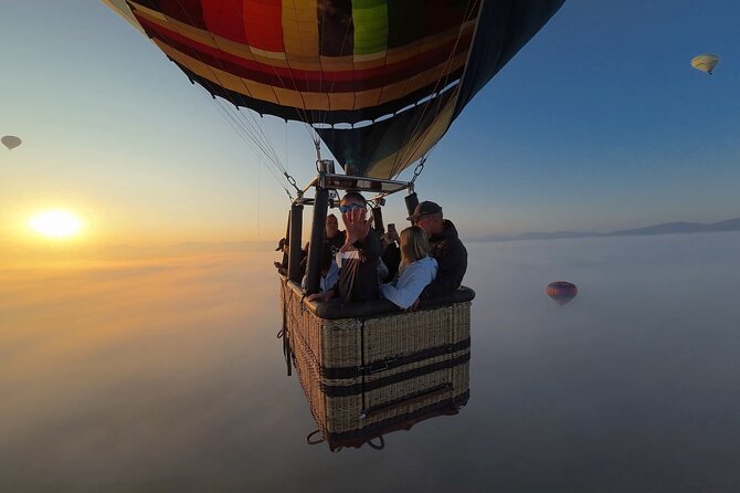 Hot air balloon flight in Teotihuacán + Breakfast in a Cave - The Balloon Flight Experience at Dawn over Teotihuacán