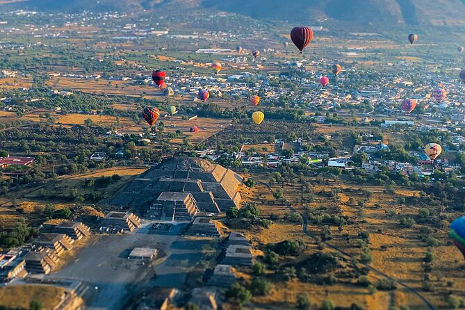 Hot Air Balloon Ride Over Teotihuacán Pyramids from Mexico City - The Flight Over Teotihuacán’s Pyramids and Town