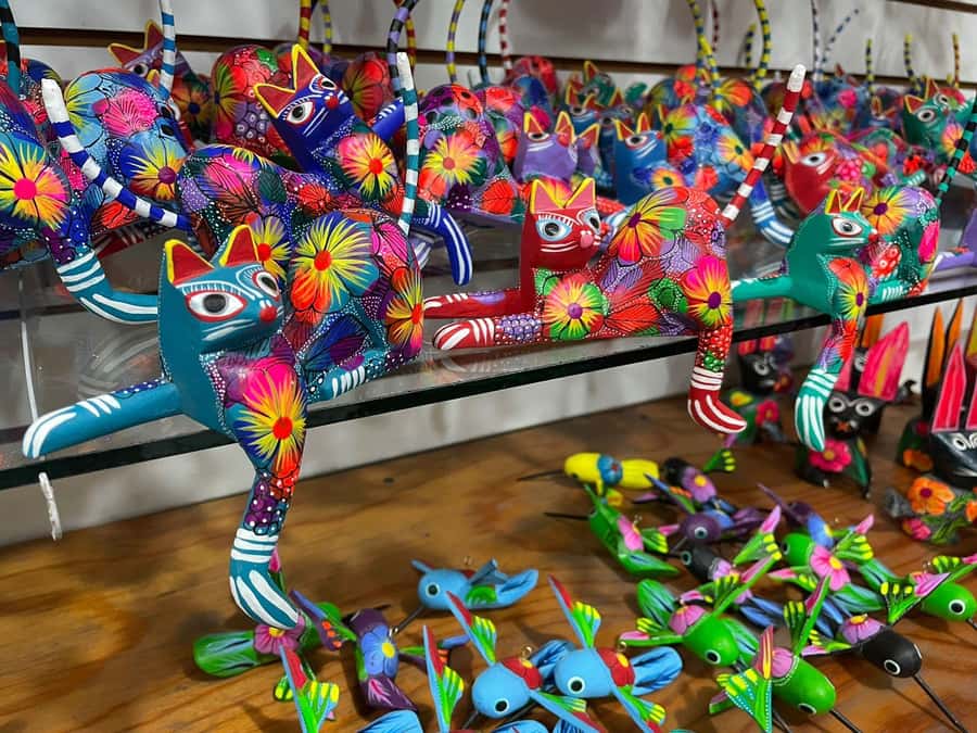 Huatulco: Create Your Own Alebrije and Painting Explanation. - The Art of Painted Woodcarving in Oaxaca’s Pueblos