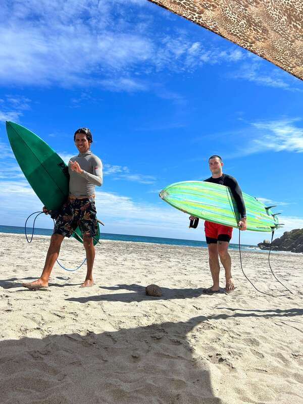 Huatulco: Surf Lesson with surf instructor. All Levels - Starting Point: The Meeting at Love Bar Coffee Shop