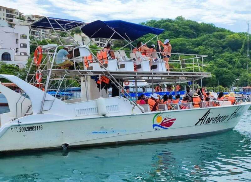 Huatulco: Tour of the Bays by Boat - Snorkeling at Chachacual Bay