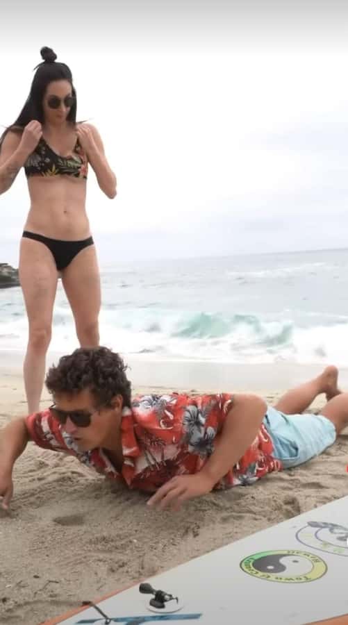 Huntington Beach: Surf Lesson with Instructor - Meeting at Tower 16: The Starting Point of Your Surf Adventure