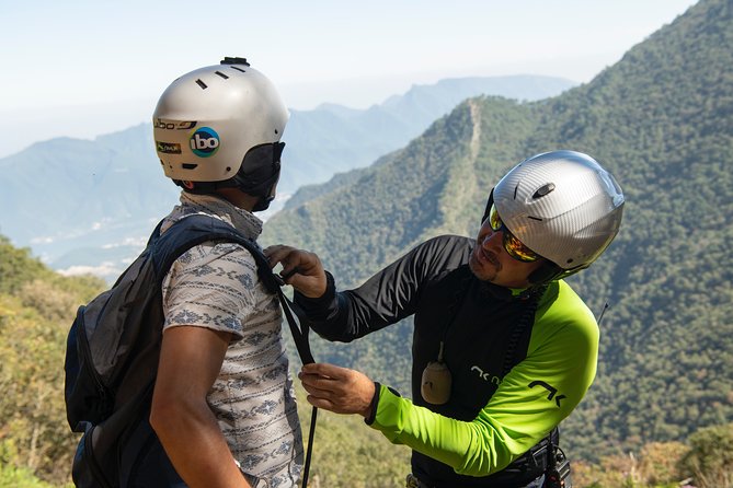 IBO Paragliding - The Paragliding Flight: What to Expect During the 15-30 Minutes