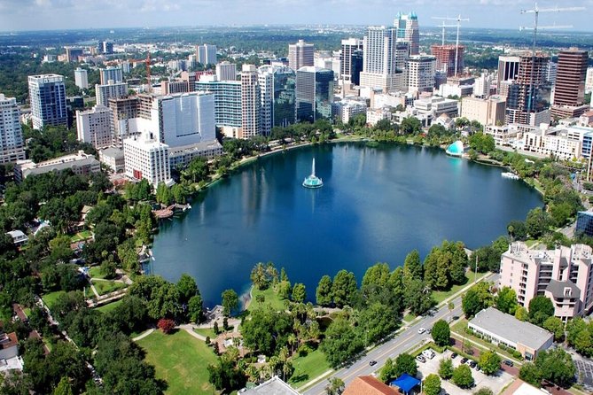 ICONic City Tour Of Orlando - Scenic Boat Tour through Winter Park’s Chain of Lakes