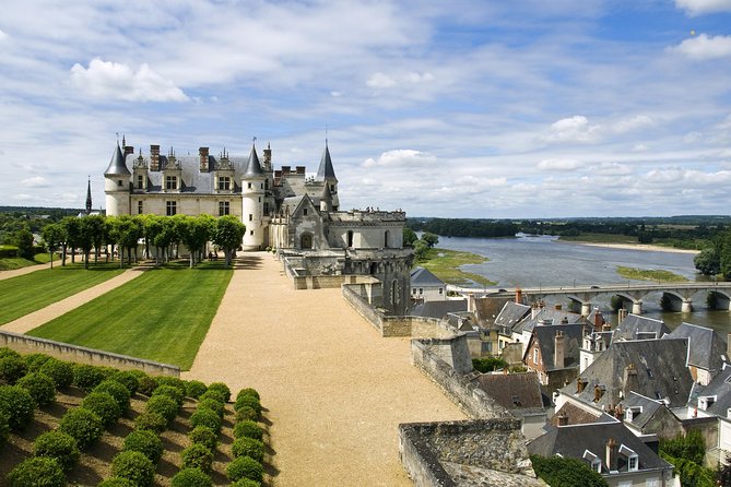 Incredible Loire castles tour with Wine tastings and Lunch - Wine Tastings at the Loire Region’s Best Wineries