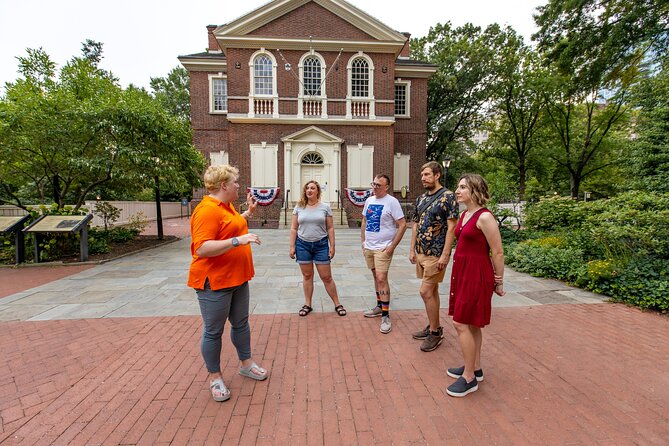 Independence Mall (Entrance to 2 Historic Sites) 2.5 Hour Walking - Visiting Christ Church and Its Significance