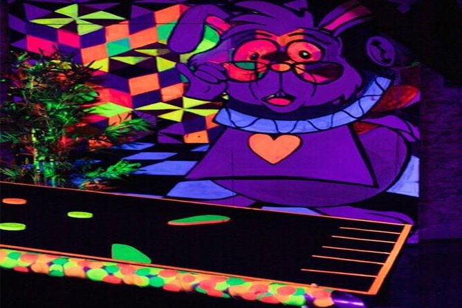 Indoor Mini Golf Experience - Exploring the Three Floors of the Indoor Venue