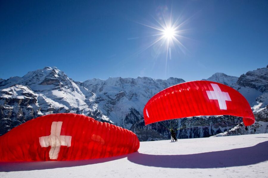 Interlaken: Paragliding Tandem High Flight - The Starting Point at Victoria-Jungfrau Grand Hotel & Spa in Interlaken
