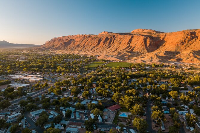 Island in the Sky & Canyon Country Heli Tour - 45 minutes - Stop at Corona Arch Resembling Rainbow Bridge