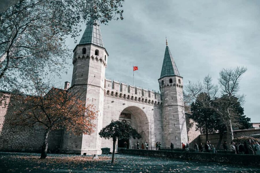 Istanbul Full-Day Historic Tour with Museums, Lunch & Pickup - Exploring the Hippodrome and Its Monuments