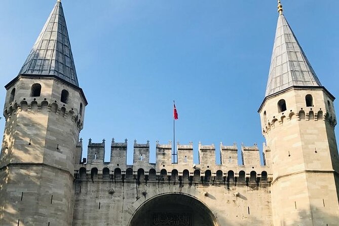 Istanbul Full Day Walking Tour with Guide - Discovering Topkapi Palace’s Treasure Rooms and Patios