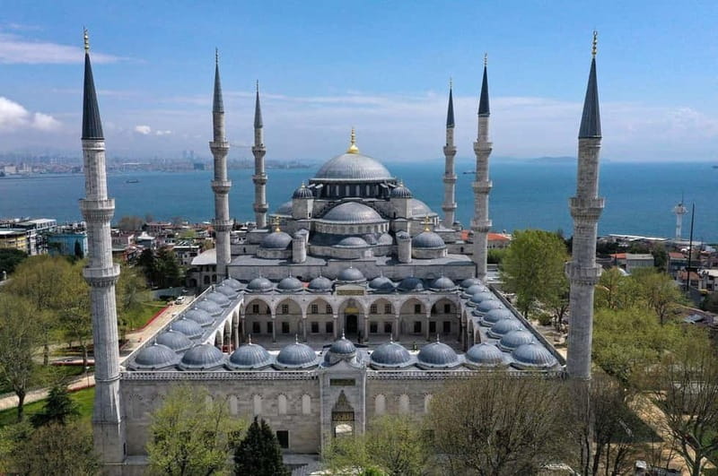 Istanbul: Half-Day Guided Tour of Sultanahmet District - Central Meeting Point and Transportation Convenience