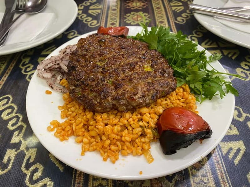 Istanbul: Private Food and City Tour with a Local Host - Sights and Landmarks in the Old City