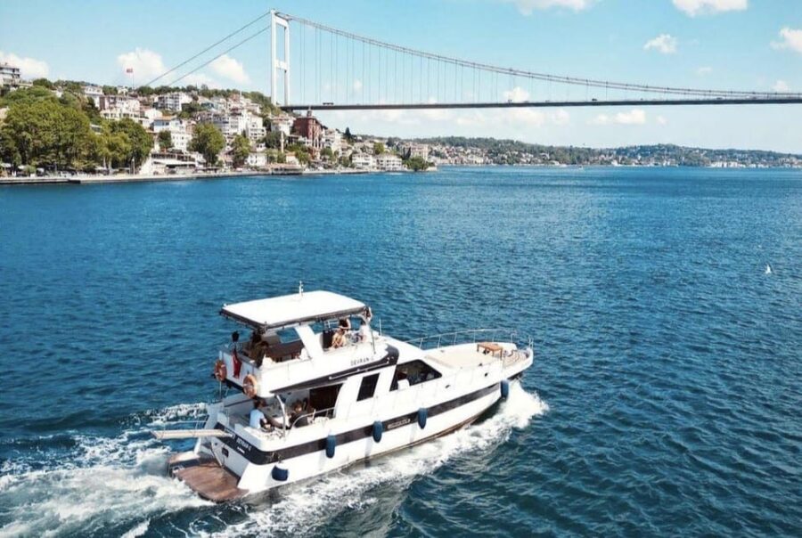 Istanbul: Small Group Yacht Tour with Unlimited Wine - The Route and Key Sightseeing Stops