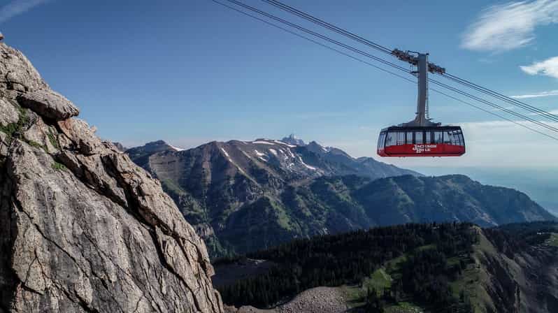 Jackson Hole: Aerial Tram and Gondolas Sightseeing - How the Jackson Hole Aerial Tram Offers Mountain Majesty
