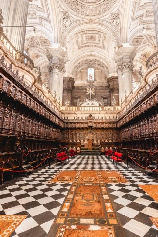 Jaen: Jaen Cathedral Entry ticket - Meeting Point and Accessibility Details