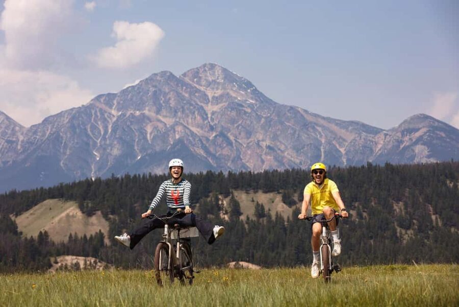 Jasper: 25 KM E-Bike Safari with Wildlife and Beaches - Explore Jasper’s Scenic Back Roads on an Emission-Free E-Bike