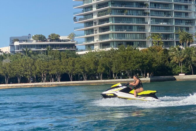 JetSki Experience for 1 Hour of Miami Beach Bayside MarketPlace - Exploring Key Miami Landmarks from the Water