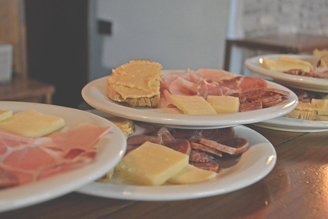 Jewish Ghetto and Campo Dè Fiori By Night Food, Wine and Sightseeing Tour - Tasting Rome’s Famous Pizza in Campo de Fiori