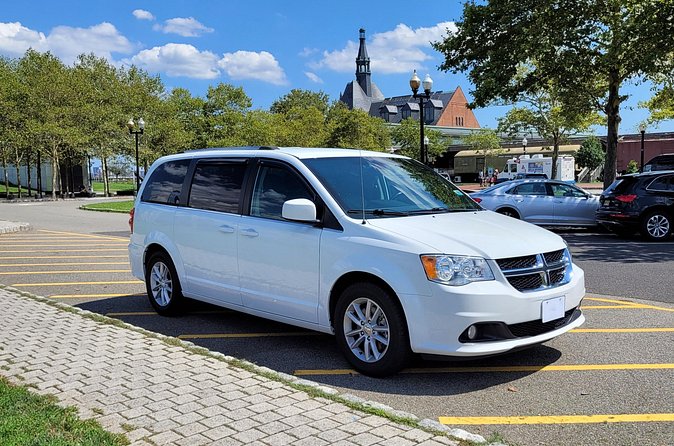 JFK Airport XL Mini Van Transport To Times Square New York - Meeting Point Details and Operating Hours