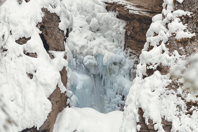 Johnston Canyon: Frozen Falls - Johnston Canyon: A Winter Wonderland in Alberta