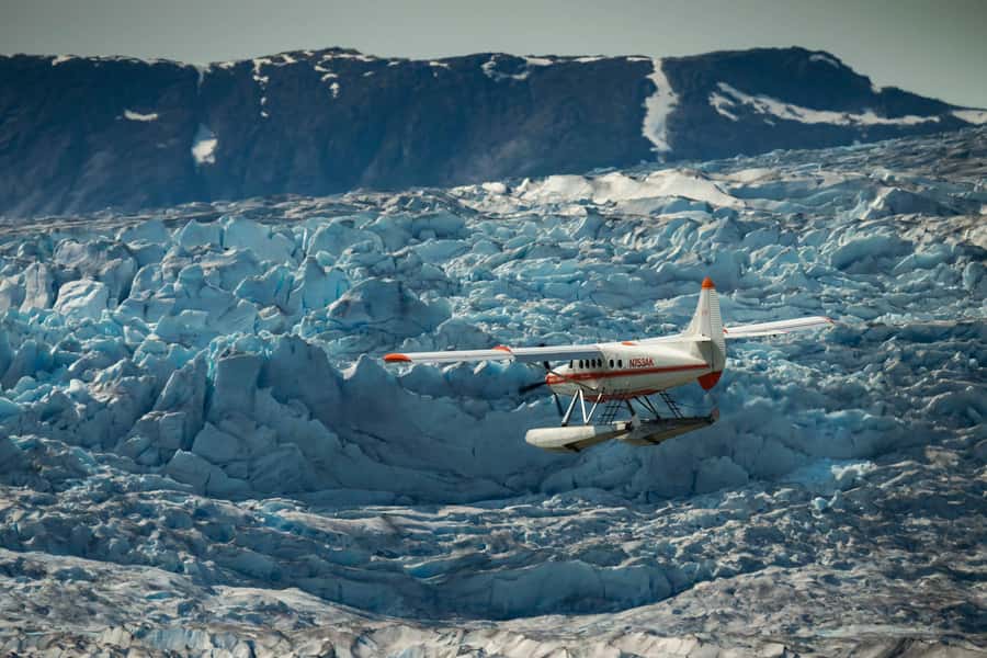 Juneau: Taku Glacier Lodge 5-Glacier Flight & Feast - Scenic Flight over Juneau’s Glaciers in a Floatplane
