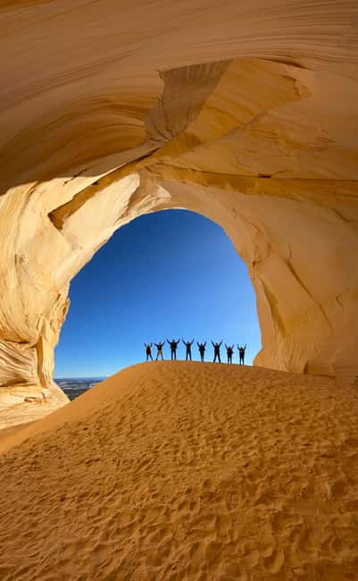 Kanab: Peekaboo Slot Canyon & Great Chamber Tour/Guided Hike - Exploring Peekaboo Slot Canyon