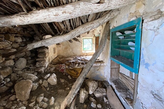 Karpathos Lastos mountain Hike with guide - Scenic Viewpoints: Kyra Panagia and Mertonas