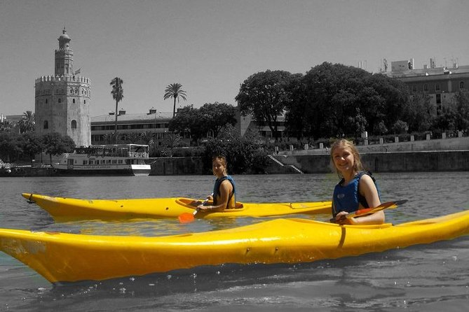 Kayak in the Guadalquivir - Starting Point at Club Deportivo Remo Sevilla in Casco Antiguo