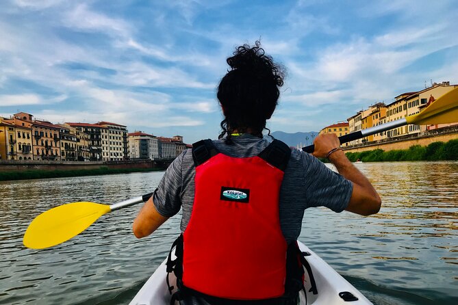 Kayak tour on the river Arno, Pisa (aperitif upon request) - Crossing the Ponte di Mezzo and Local Traditions