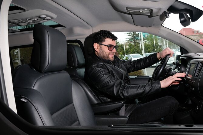 Keflavik Airport: One-way Private Transfer to/from Reykjavik - Reykjavik Pick-Up: Customizable Departure Times and Locations