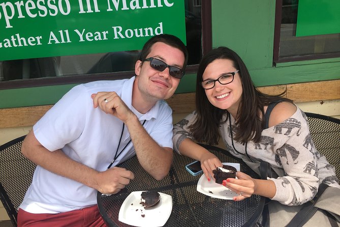 Kennebunkport: A Tasty Lunchtime Walking Tour - Tasting at Fiafia Smoothie Café