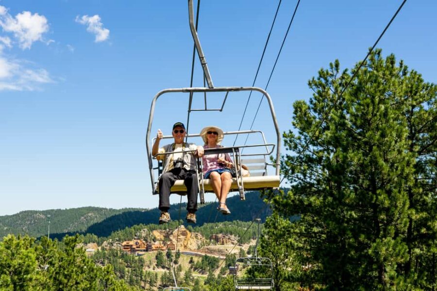 Keystone, SD: Pinnacle Zipline Tour by Mt. Rushmore - Five Side-by-Side Ziplines with Views of Mt. Rushmore