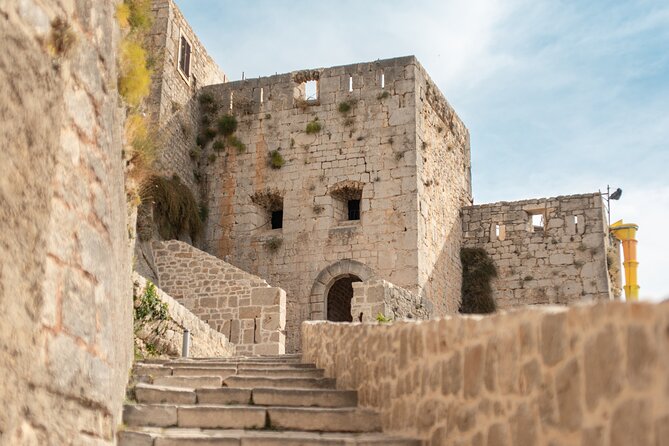 Klis Fortress, Stella Croatica and Vranjaca Cave Private Tour - Discovering Local Flavors at Stella Croatica