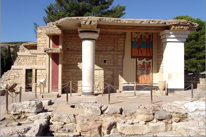 Knossos Palace, Museum & Rethymno city Private Tour from Chania - The Heraklion Archaeological Museum’s Treasure Trove of Artifacts