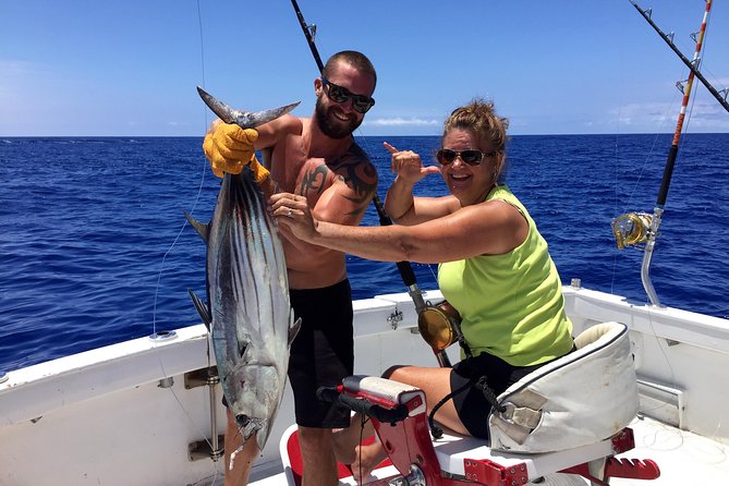 Kona Hawaii Fishing/Snorkel Large Group Private Charter on OE II - What’s Included in the Private Charter