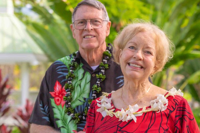 Kona Hawaii Photographer 25 minute session at Outrigger Resort - Access to Exclusive Resorts’ Gardens and Oceanfront Locations